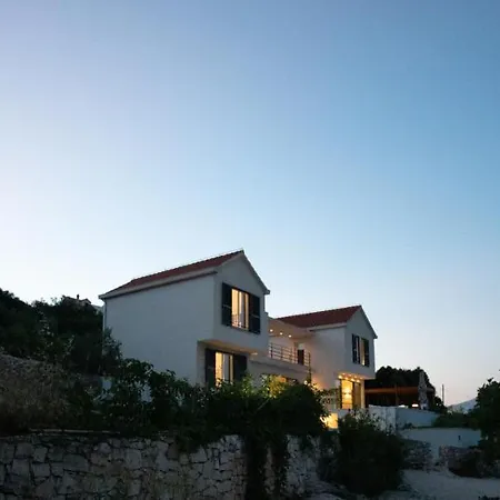 Villa Aurora