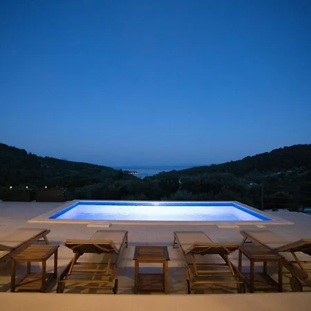 Aurora Vila Selca (Brac)