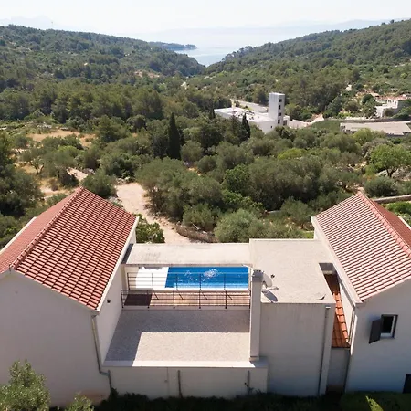 Villa Aurora *