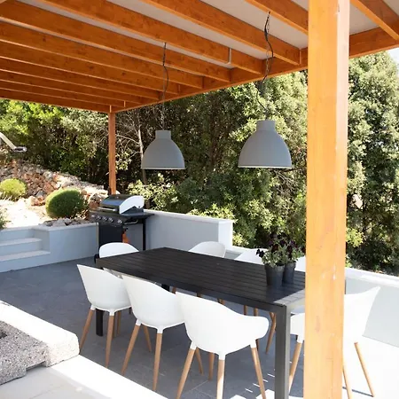 فيلة Aurora Selca (Brac)